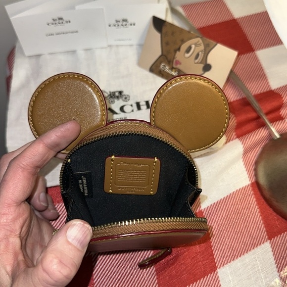 Disney X Coach C8581 Honeycomb Leather Disney Parks Mickey Mouse Ears Coin Case - Picture 2 of 5
